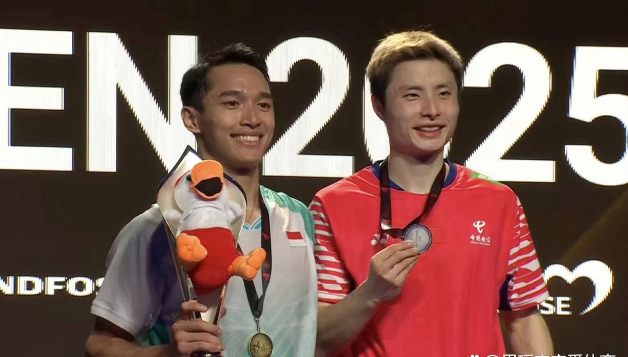 法国队力克日本队，石宇奇关键制胜