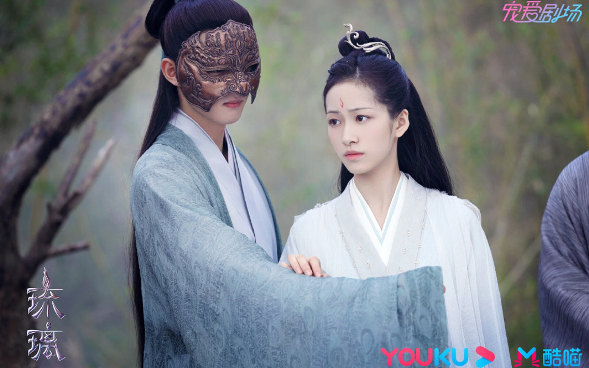 当戈贝尔在深圳把黄蜂钉在篮板上，一场虚构的防守交响曲与满分的孤独