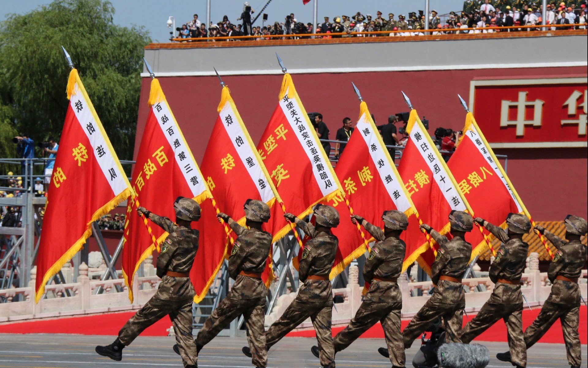 鹈鹕空降CBA总决赛？浓眉降维打击引爆跨次元篮球狂欢