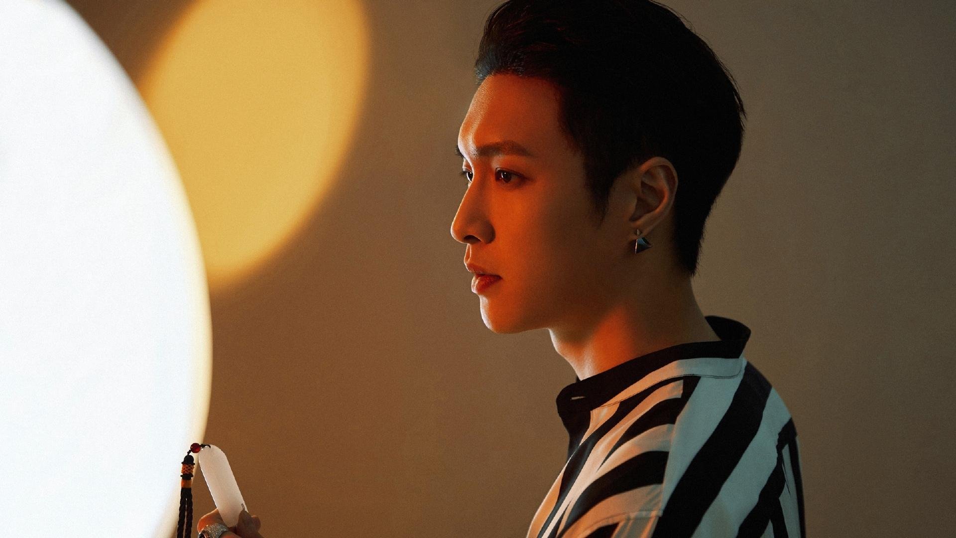 黄色潜水艇与红色尾灯，当绿茵淘汰赛遇上赛道争冠战